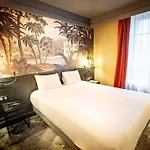 Mercure La Corderie Royale 4*
