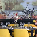 Mercure La Corderie Royale 4*