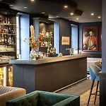 Mercure La Corderie Royale Hotel 4*