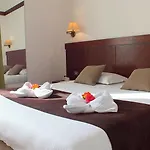 Mercure La Corderie Royale Hotel