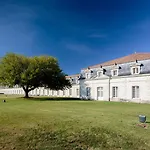 Mercure La Corderie Royale 4*