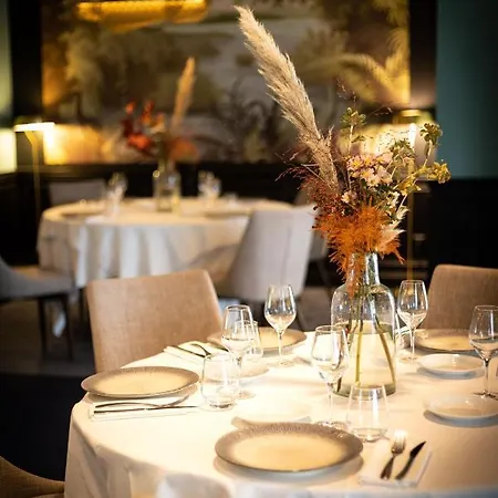 Hotel Mercure La Corderie Royale 4*