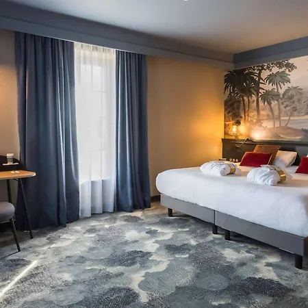Hotel Mercure La Corderie Royale 4*