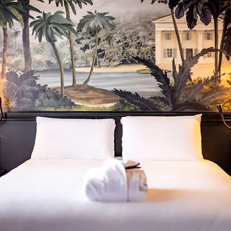 Hotel Mercure La Corderie Royale 4*