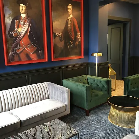 Mercure La Corderie Royale 호텔 4*
