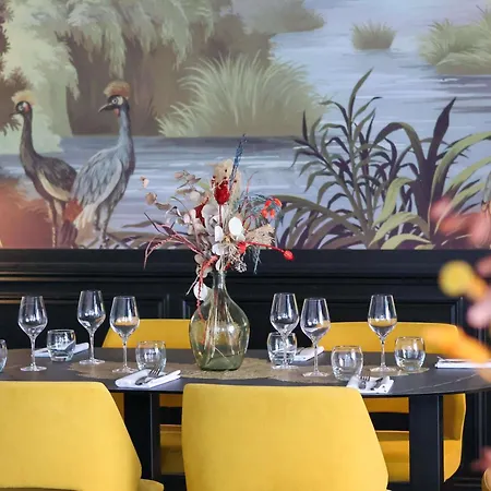 Mercure La Corderie Royale 4*