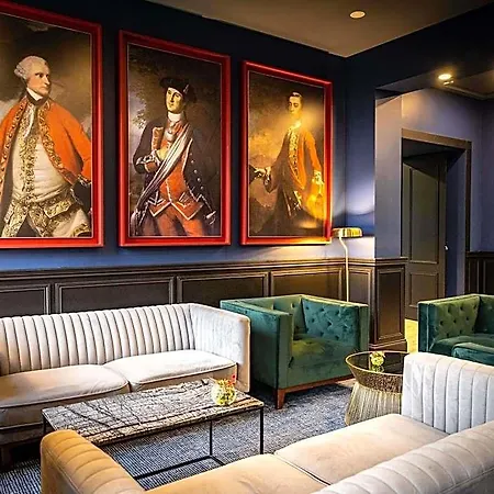 Mercure La Corderie Royale فندق 4*