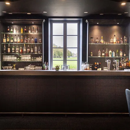 Hotel Mercure La Corderie Royale 4*