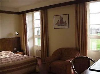Mercure La Corderie Royale 4*