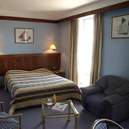 Mercure La Corderie Royale 호텔 4*