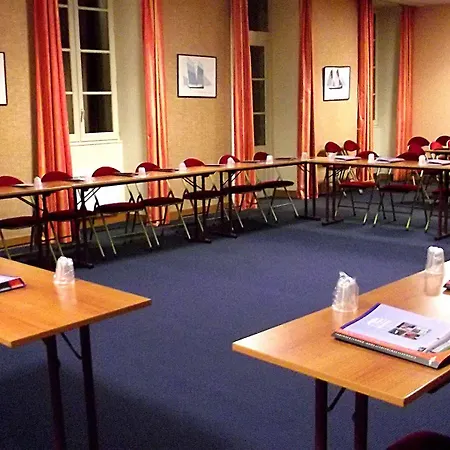 Mercure La Corderie Royale 4*