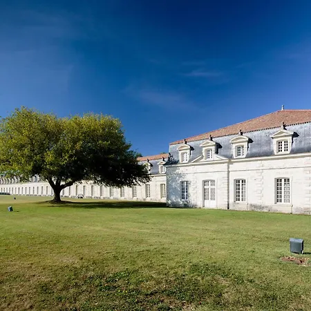 Mercure La Corderie Royale 4*