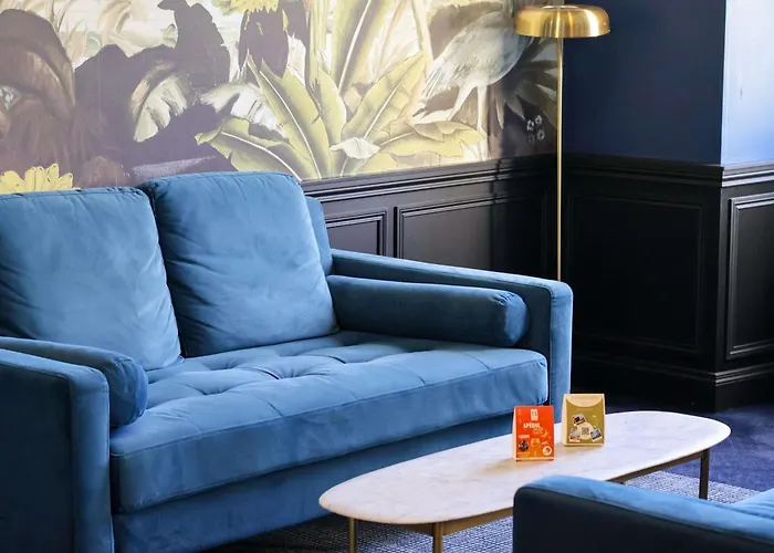 Mercure La Corderie Royale Hotel 4*