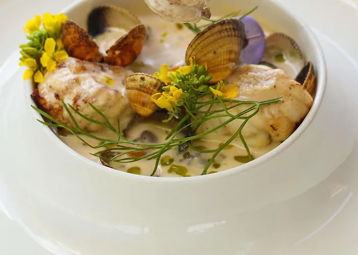 Mercure La Corderie Royale Hotel 4*