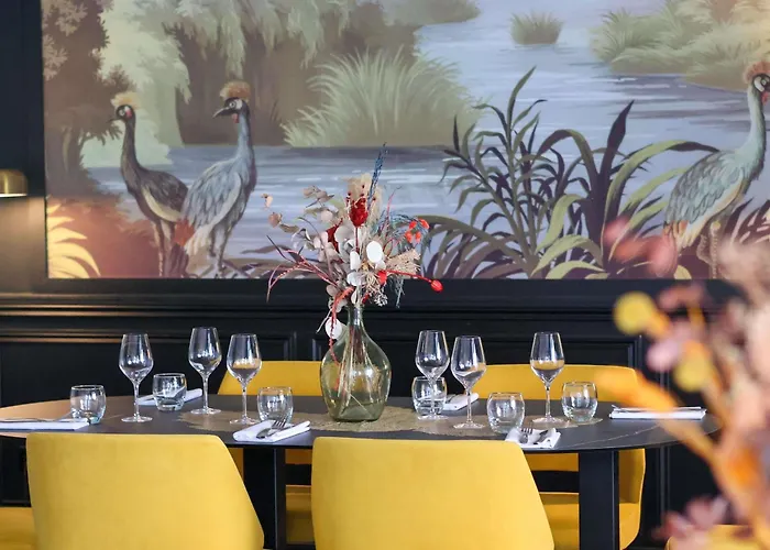 Mercure La Corderie Royale 4*