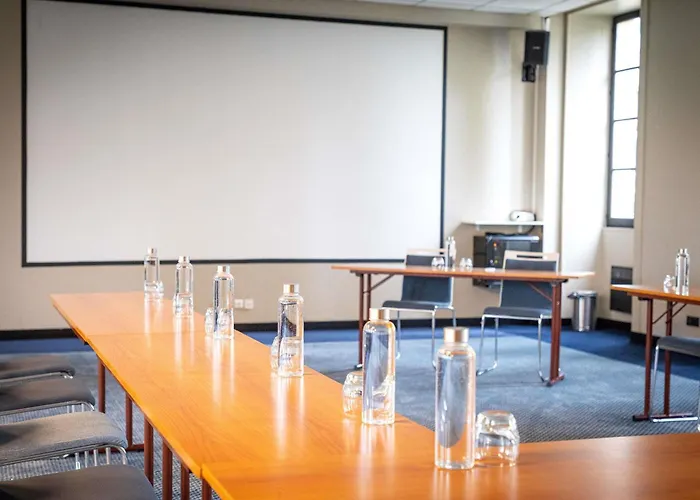 Hotel Mercure La Corderie Royale 4*